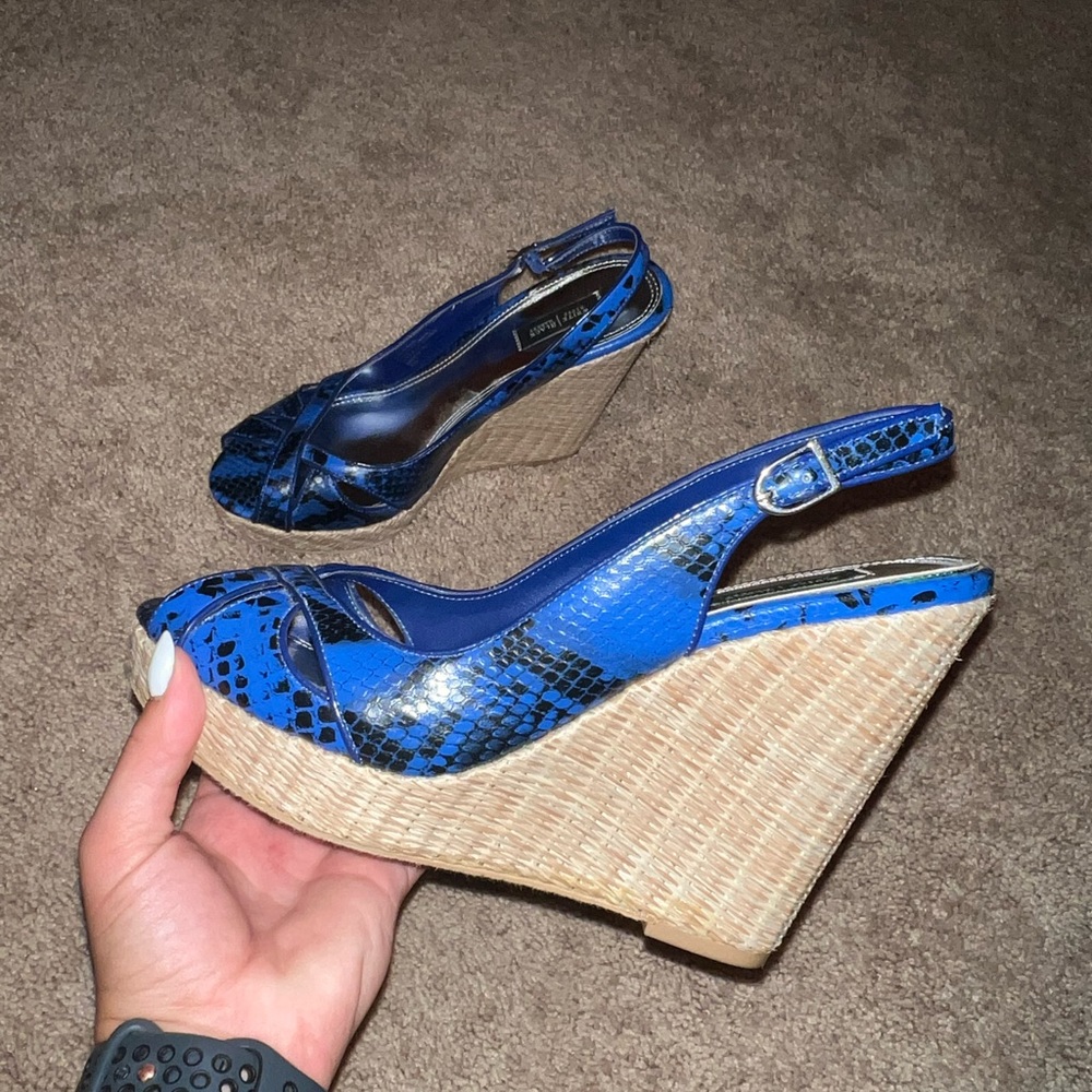 Blue high heels from White House Black Market 💙